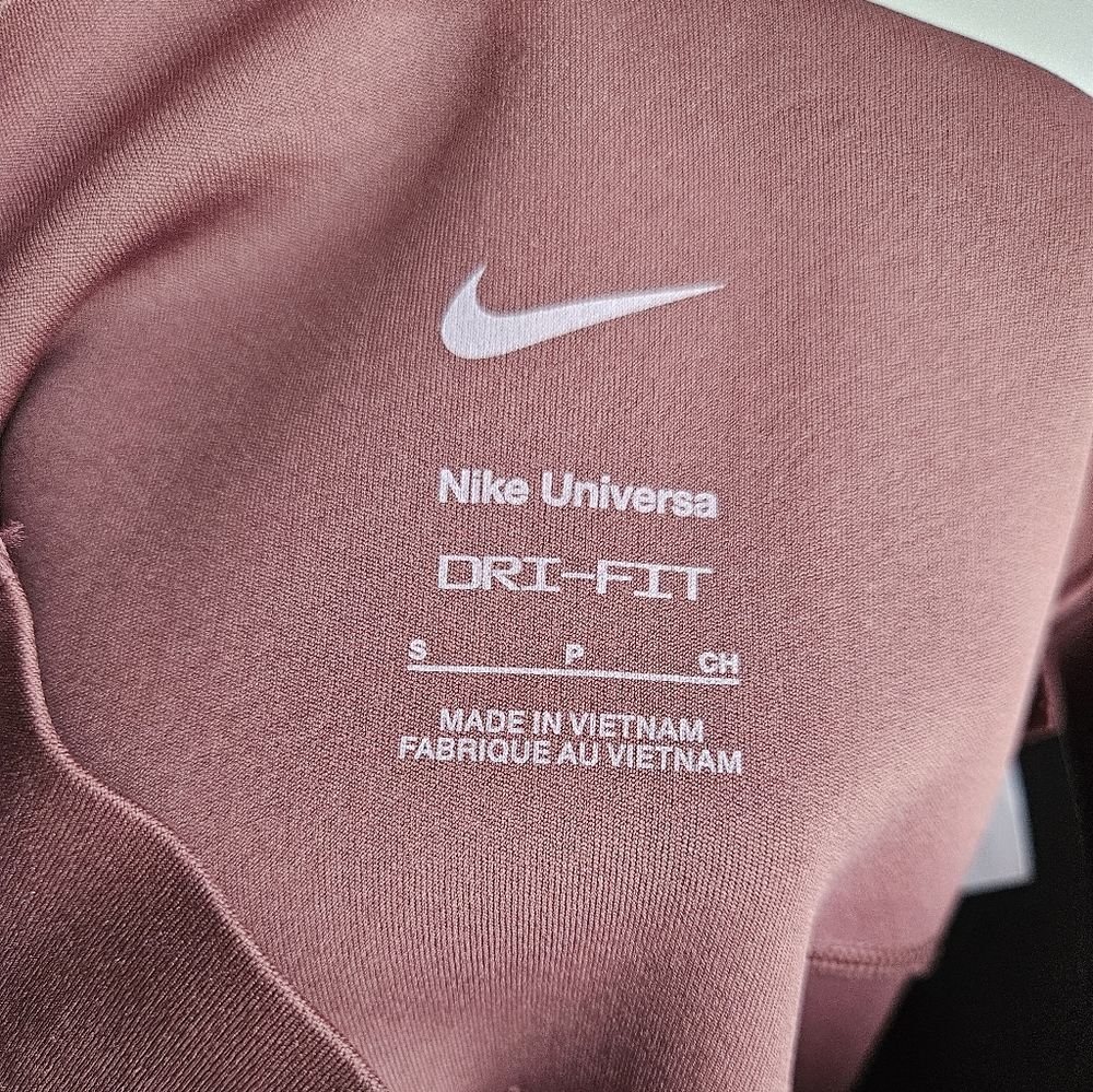 Nike Universa Women's Medium-Support High-Waisted 7/8 Leggings with Pockets - Picture 12 of 12